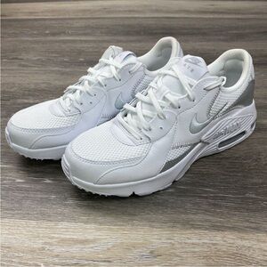 Nike Women Air Max Excee White Metallic Platinum Sneakers Size 6 CD5432-121